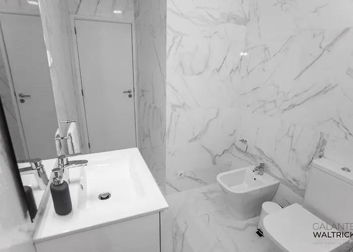 Apartament Quiet 3br Flat - Center - Warm And Bright - Remote Work Porto