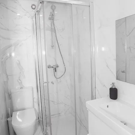 Quiet 3br Flat - Center - Warm And Bright - Remote Work
