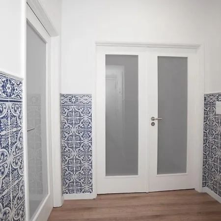 Quiet 3br Flat - Center - Warm And Bright - Remote Work Apartment