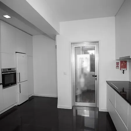 Quiet 3br Flat - Center - Warm And Bright - Remote Work Apartment