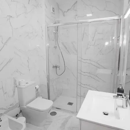 Lägenhet Quiet 3br Flat - Center - Warm And Bright - Remote Work *