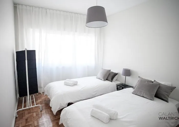 Appartamento Quiet 3br Flat - Center - Warm And Bright - Remote Work Oporto