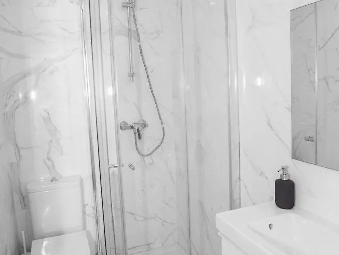 Quiet 3br Flat - Center - Warm And Bright - Remote Work